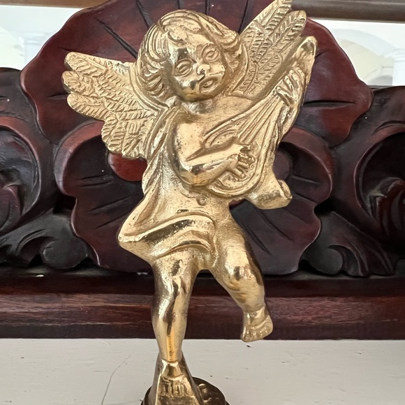 COPY - Gold tone metal cherub mantle hook - Picture 2 of 3
